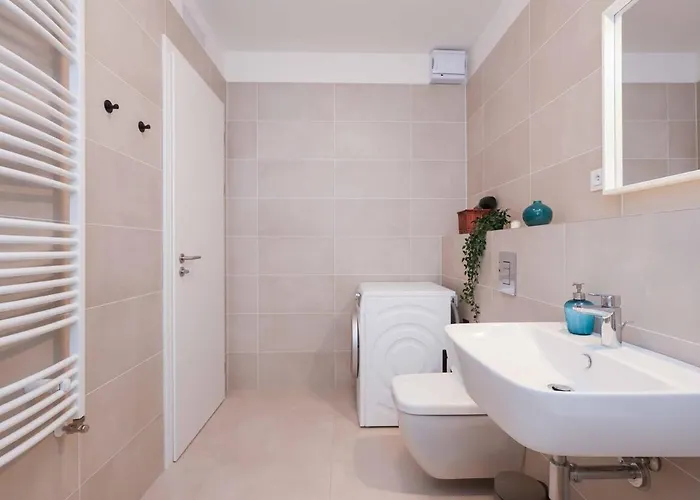 Jegeho Family Escape With Garden, Hot Tub And Free Parking