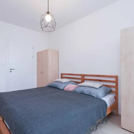 Апартаменты Jegeho Family Escape With Garden, Hot Tub And Free Parking *