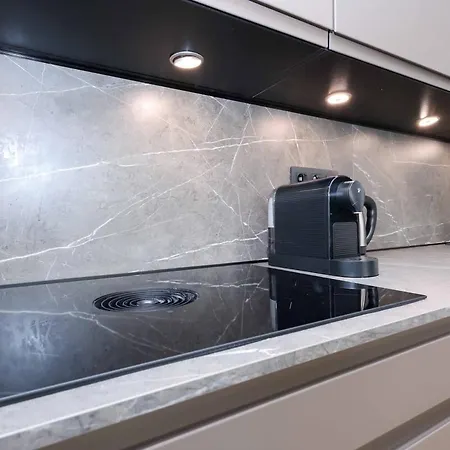 Jegeho Family Escape With Garden, Hot Tub And Free Parking * Братислава