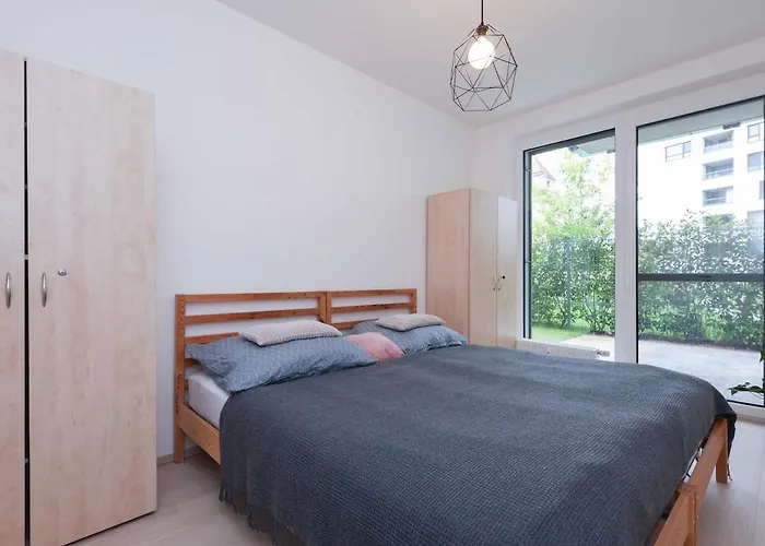 Jegeho Family Escape With Garden, Hot Tub And Free Parking